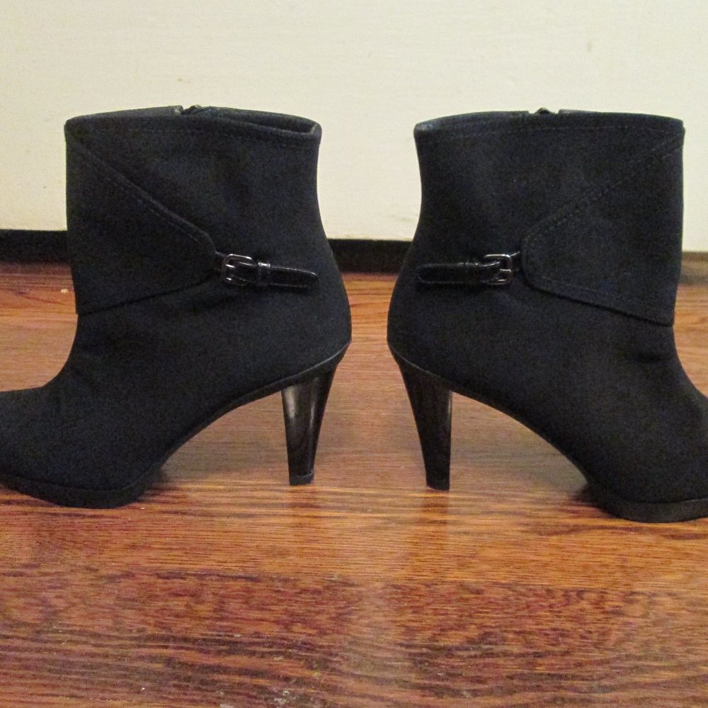 Stuart Weitzman Black Gore Tex Ankle Boots Size 7 High Heel Side Zipper